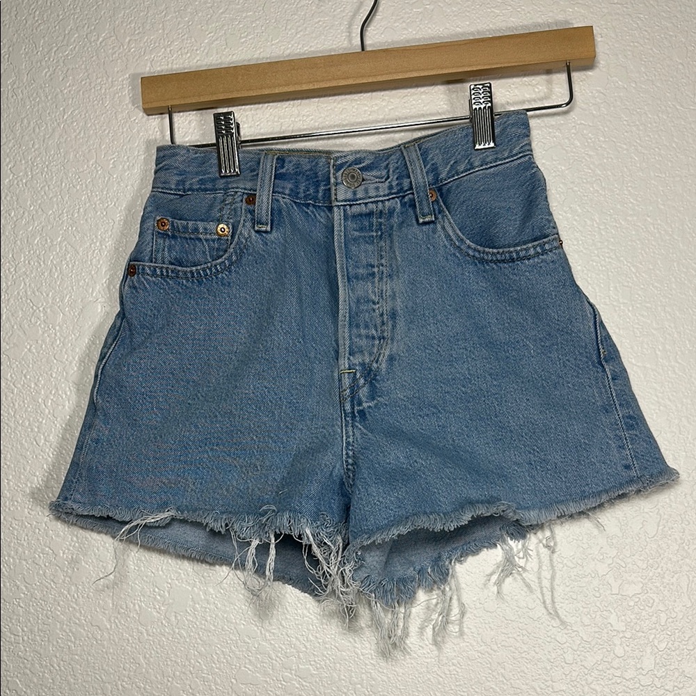 Levi's Ribcage Denim Women's Shorts 25